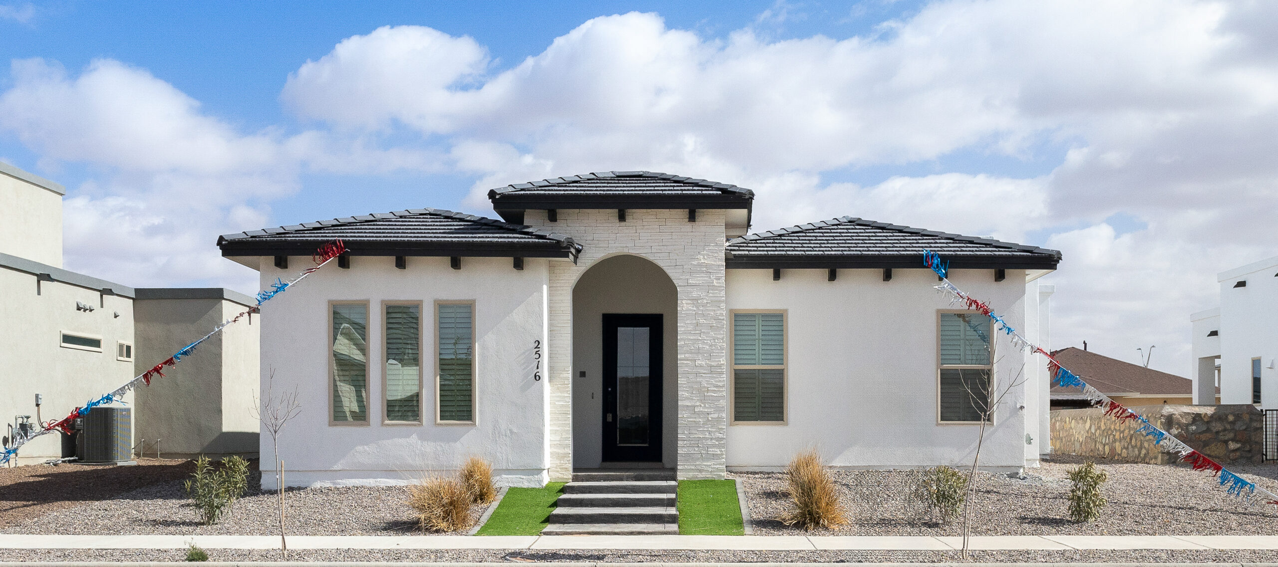 2516 Sammy Cervantes